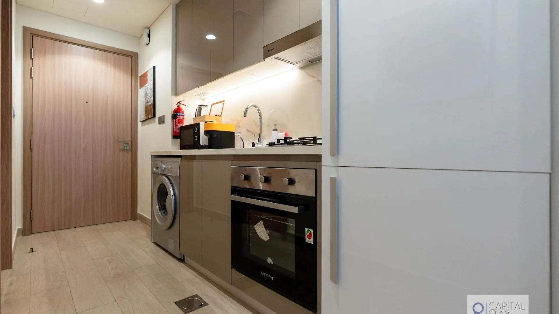 Cozy Apartments In Azizi Riviera Dubai 0*,