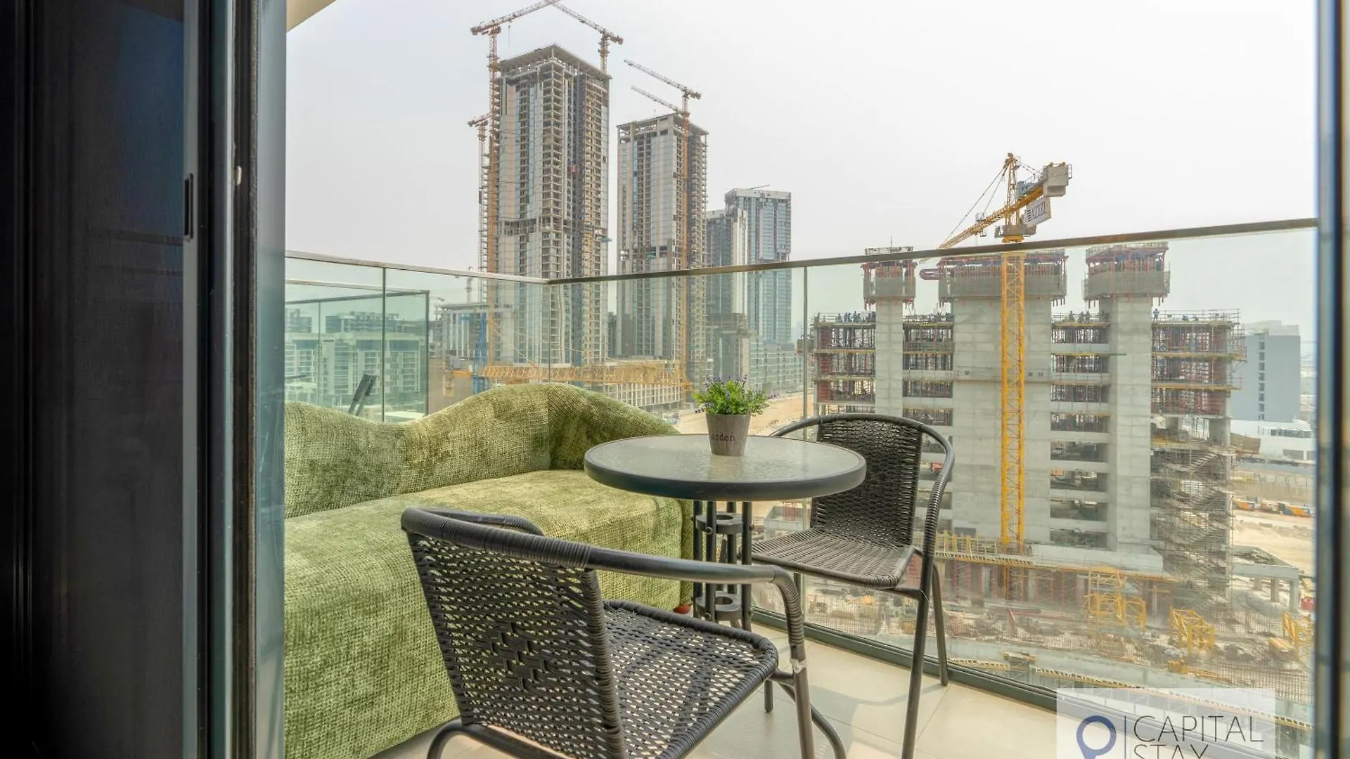 Cozy Apartments In Azizi Riviera Dubai