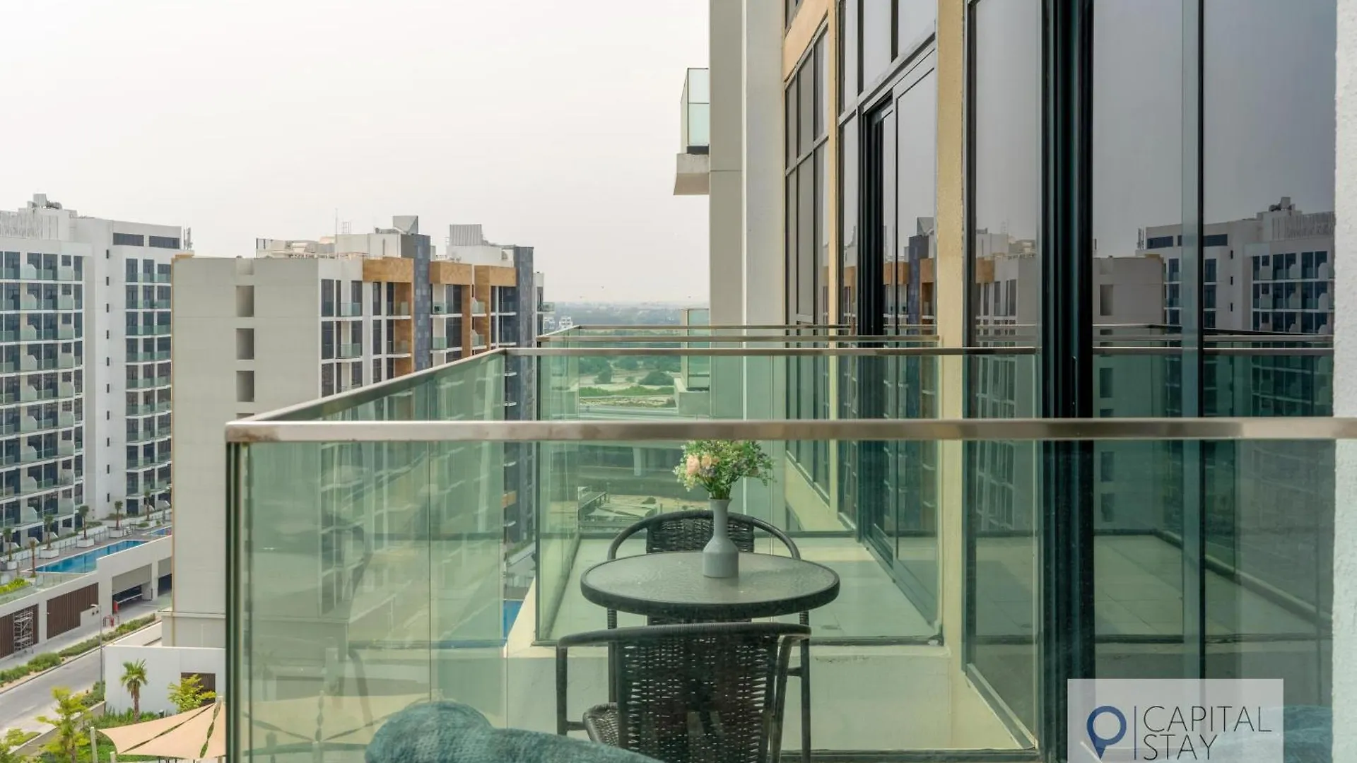 Cozy Apartments In Azizi Riviera Dubaj
