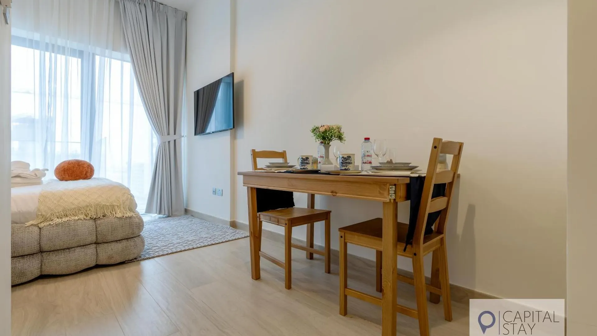 Cozy Apartments In Azizi Riviera Dubaj